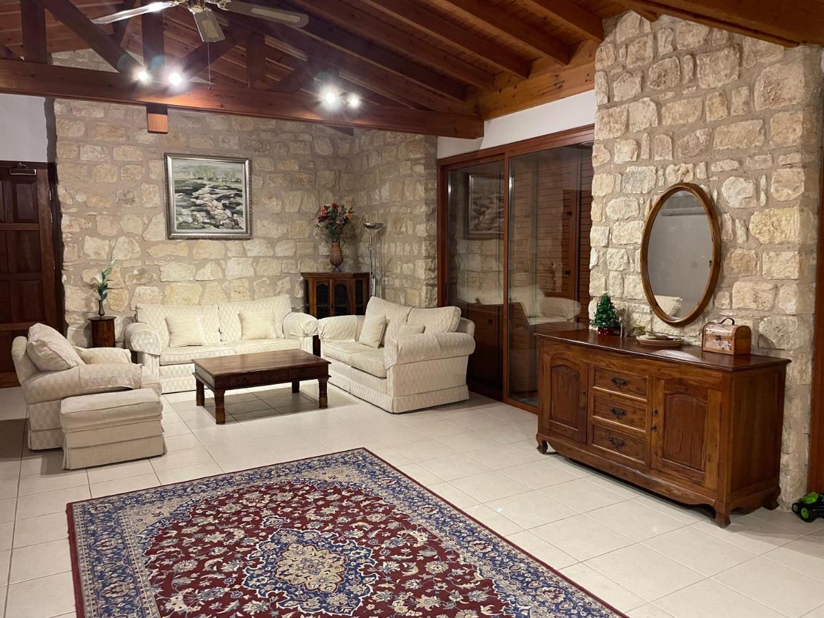 Beautiful Home Paphos 外观 照片